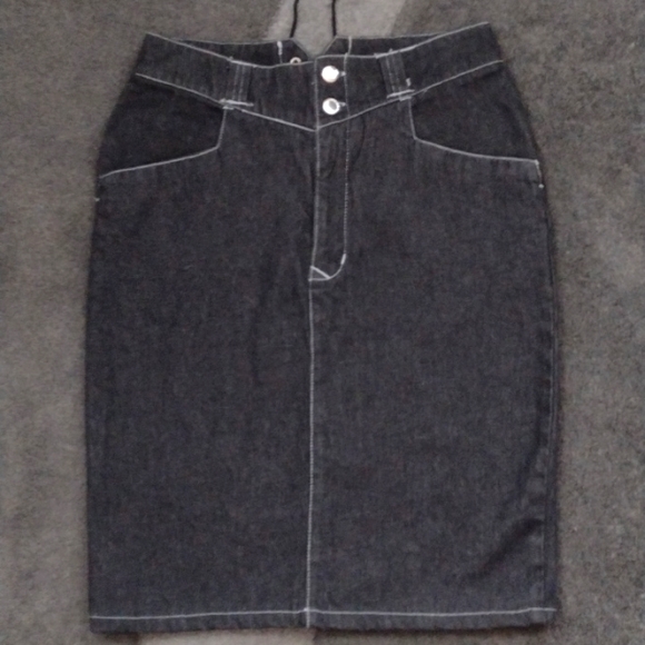 NWOT ROUGHWEAR BLUES Black Wash Denim Pencil Skirt with Lace Up Back Detail!! - Picture 1 of 6